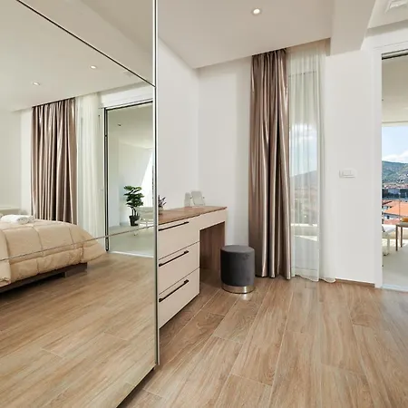 Beach Front Home In Trogir *